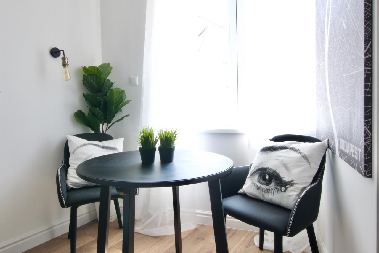 Luxury Apartment By Hi5 - Regiposta Будапеща Екстериор снимка
